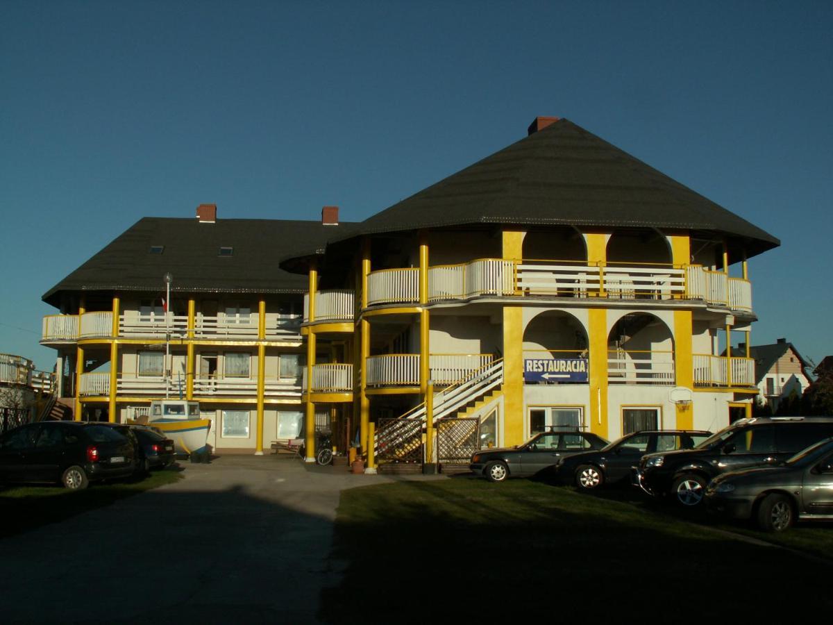 Hotel Pod Zlotym Zaglem Karwia Exterior foto